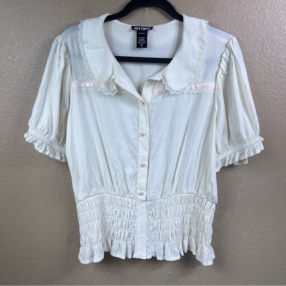 Hot Topic girly short sleeve top